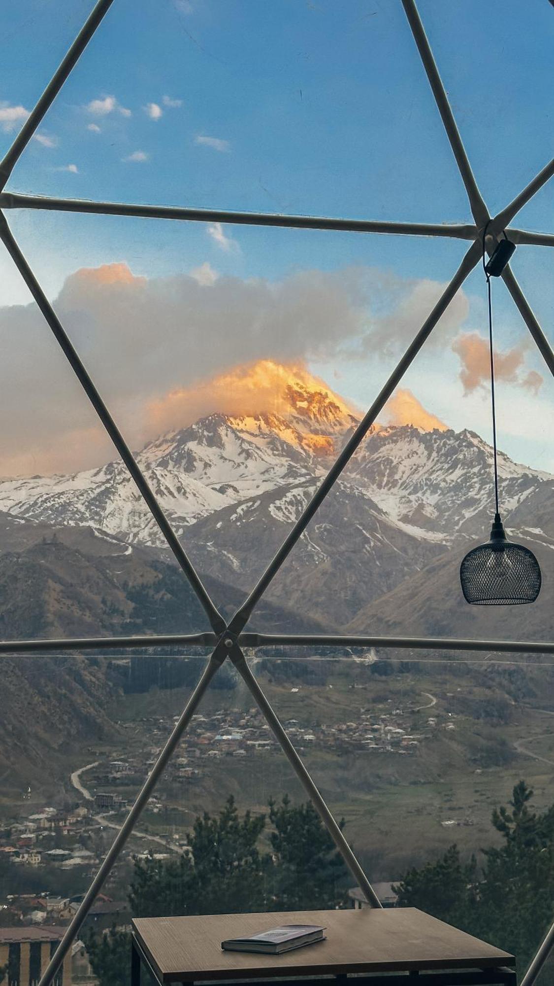 Elia Glamping Hotel Kazbegi Eksteriør billede