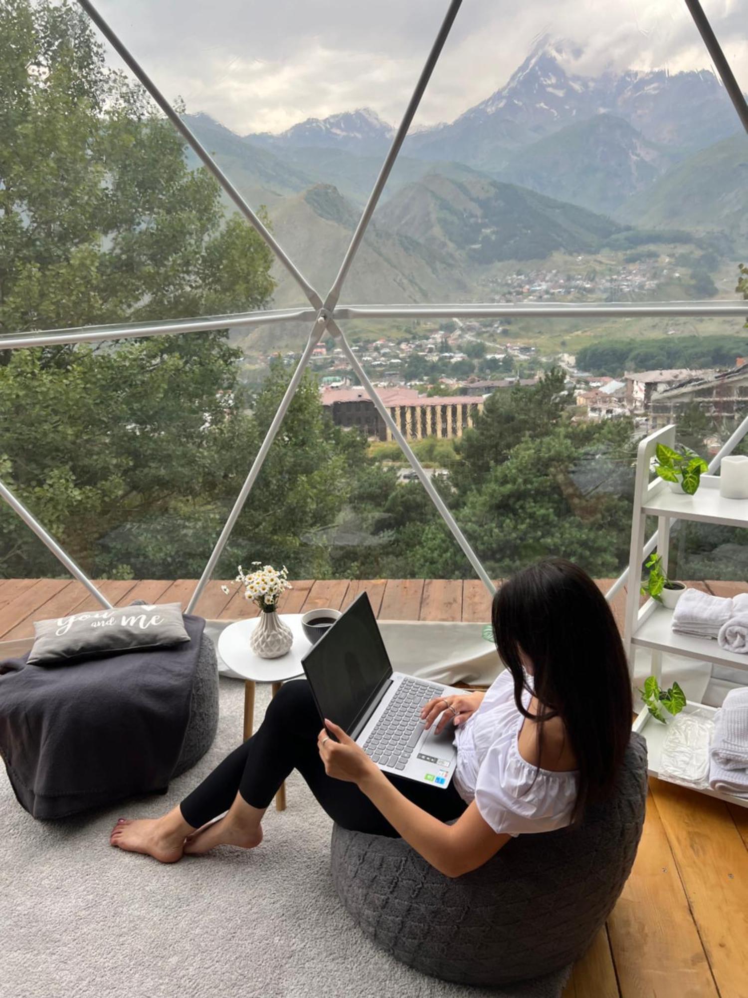 Elia Glamping Hotel Kazbegi Eksteriør billede
